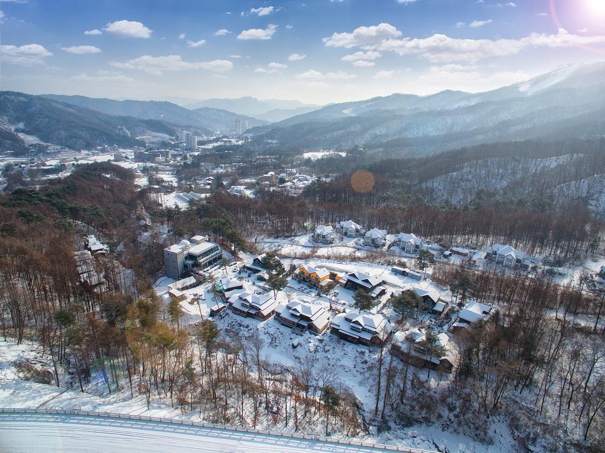 Mayfare Narsha Pyeongchang Villa Bagian luar foto